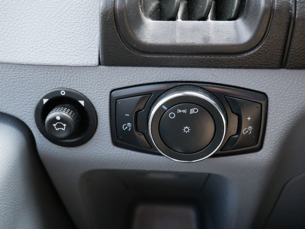 Certified 2018 Ford Transit 150 130 Low Roof RWD image 15