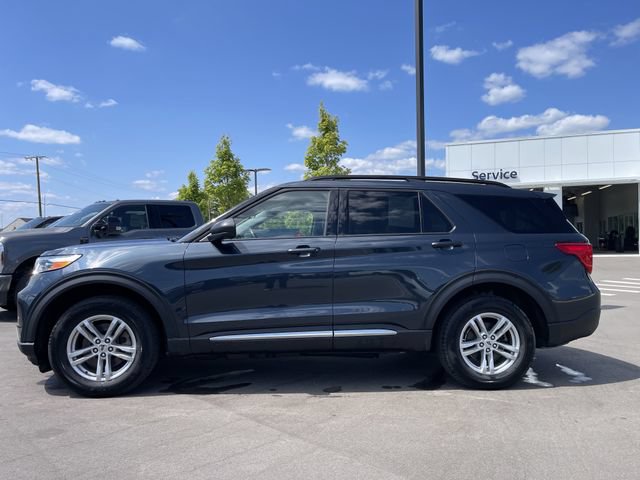 Certified 2023 Ford Explorer XLT w/ Equipment Group 202A AWD/4WD image 2