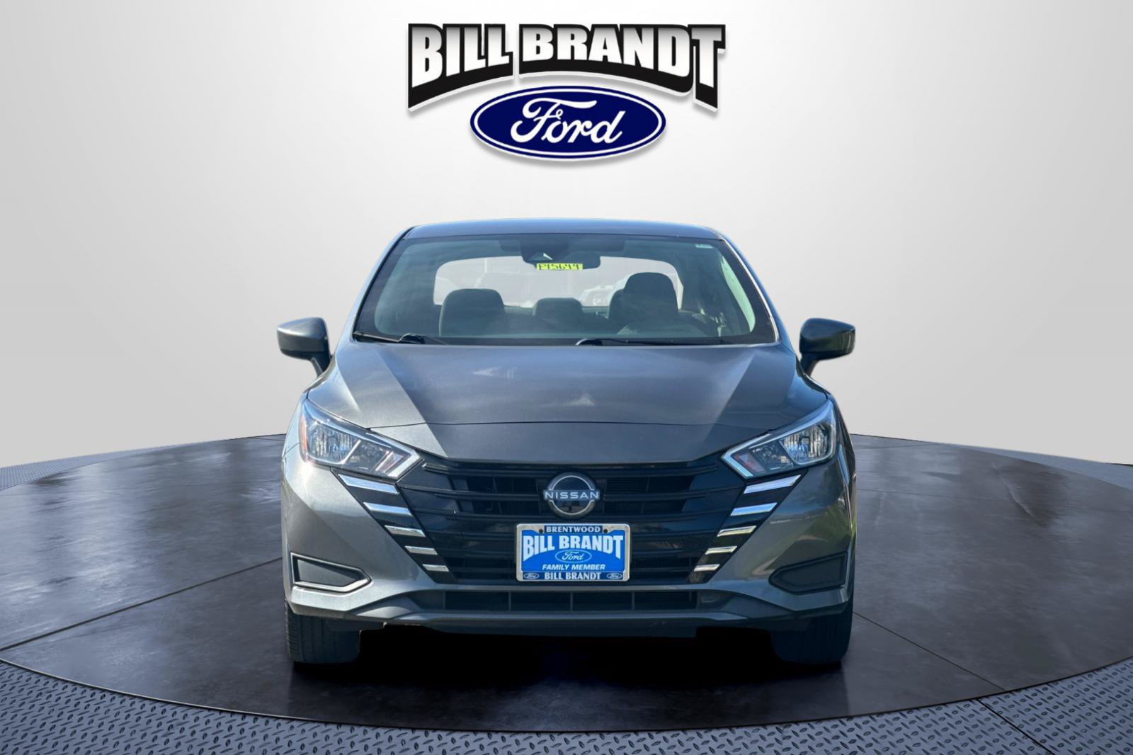 Used 2023 Nissan Versa SV FWD image 8