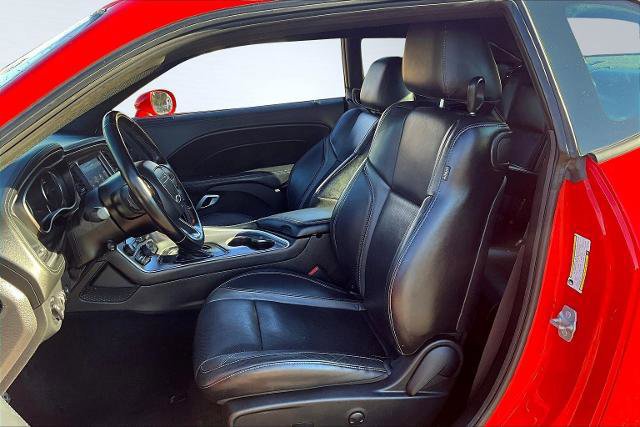 Used 2022 Dodge Challenger SXT w/ Plus Package image 28