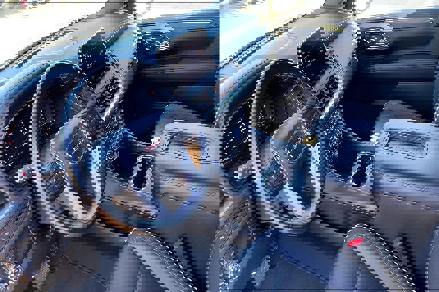 Used 2023 GMC Yukon SLT image 17