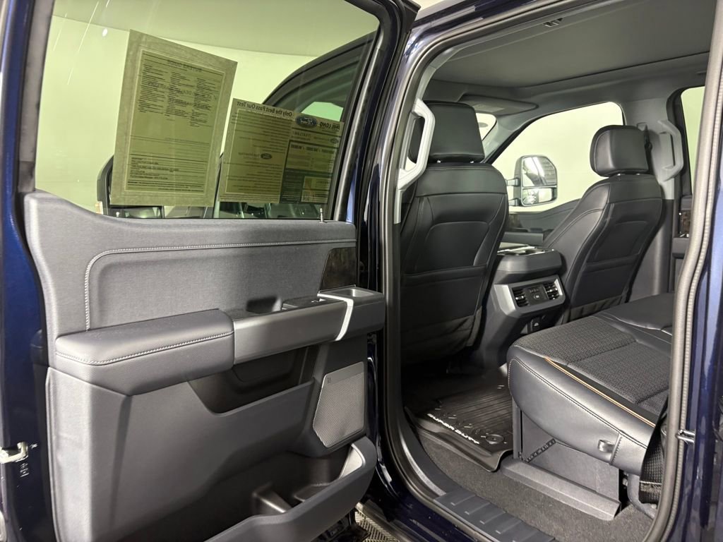Certified 2025 Ford F350 Lariat image 29