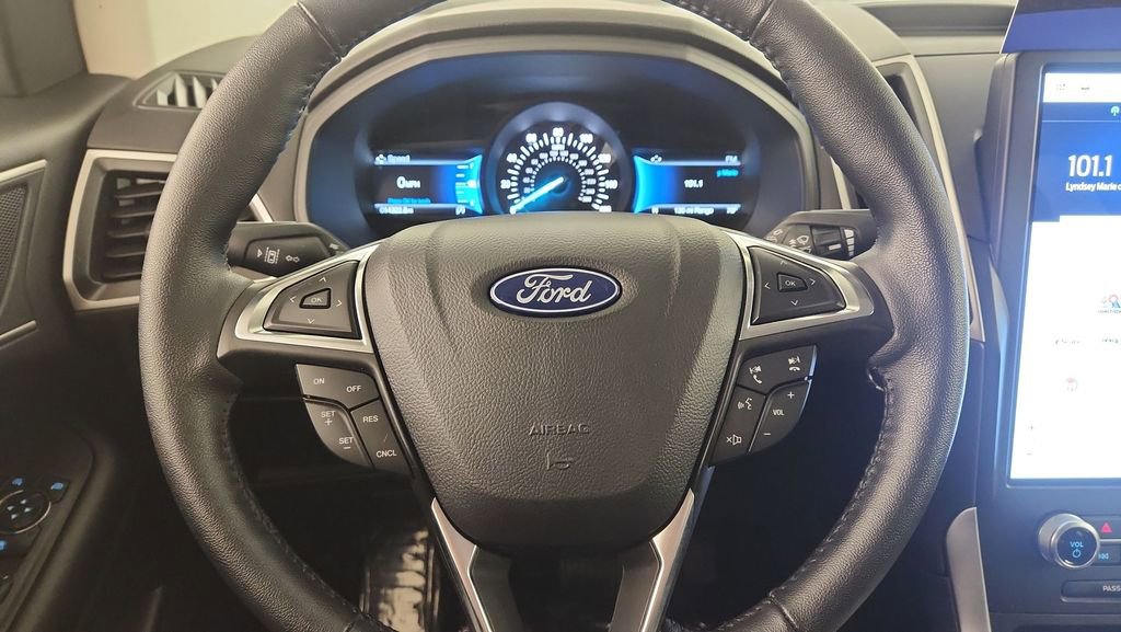 Certified 2024 Ford Edge SEL w/ Convenience Package AWD/4WD image 12