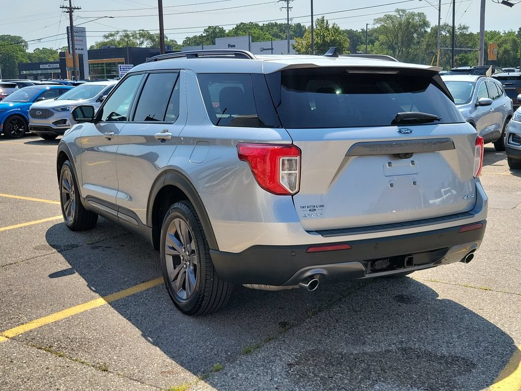 Certified 2023 Ford Explorer XLT w/ Equipment Group 202A AWD/4WD image 3