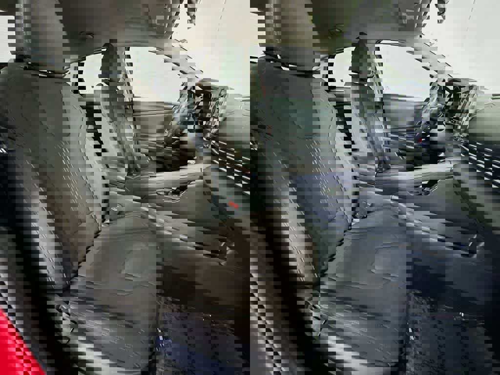 Used 2023 Hyundai Elantra SEL w/ Preferred Accessory Package image 16