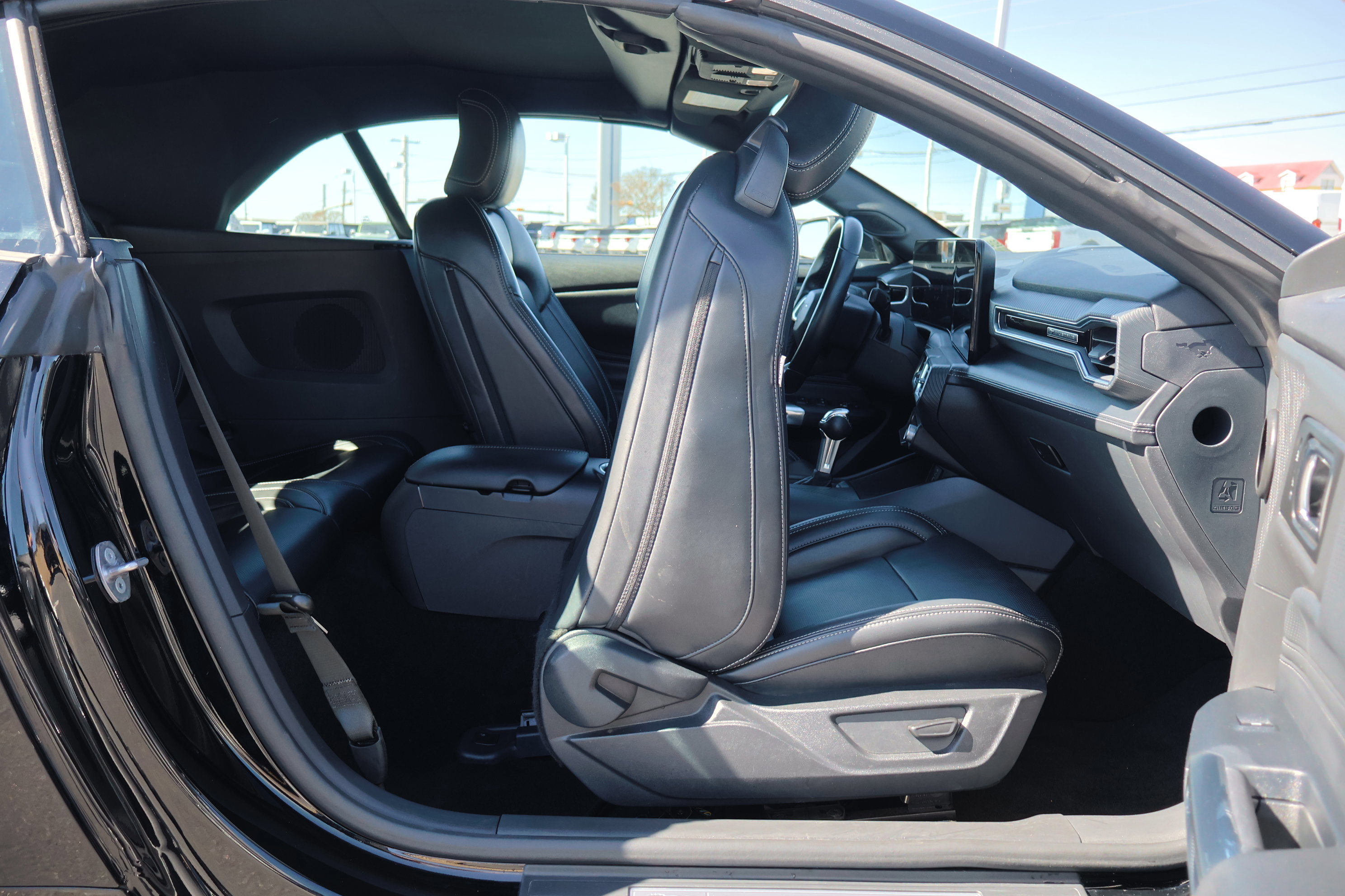 Certified 2025 Ford Mustang Premium image 31