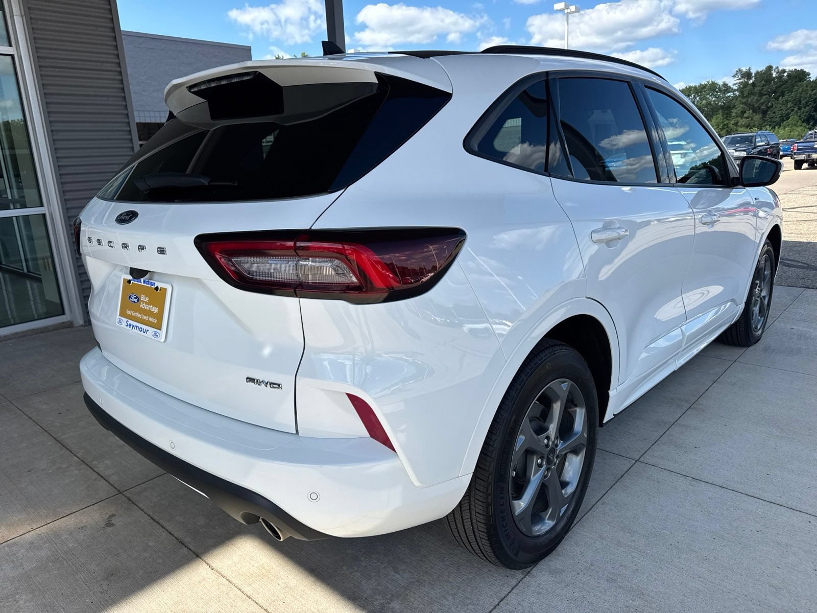 Certified 2023 Ford Escape ST-Line Select w/ Tech Pack #1 AWD/4WD image 8