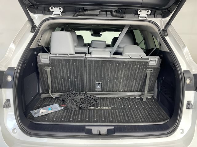 Used 2024 Toyota Highlander Limited AWD/4WD image 13