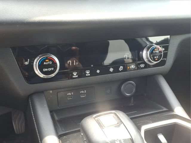 Used 2025 Mitsubishi Outlander SE AWD/4WD image 18