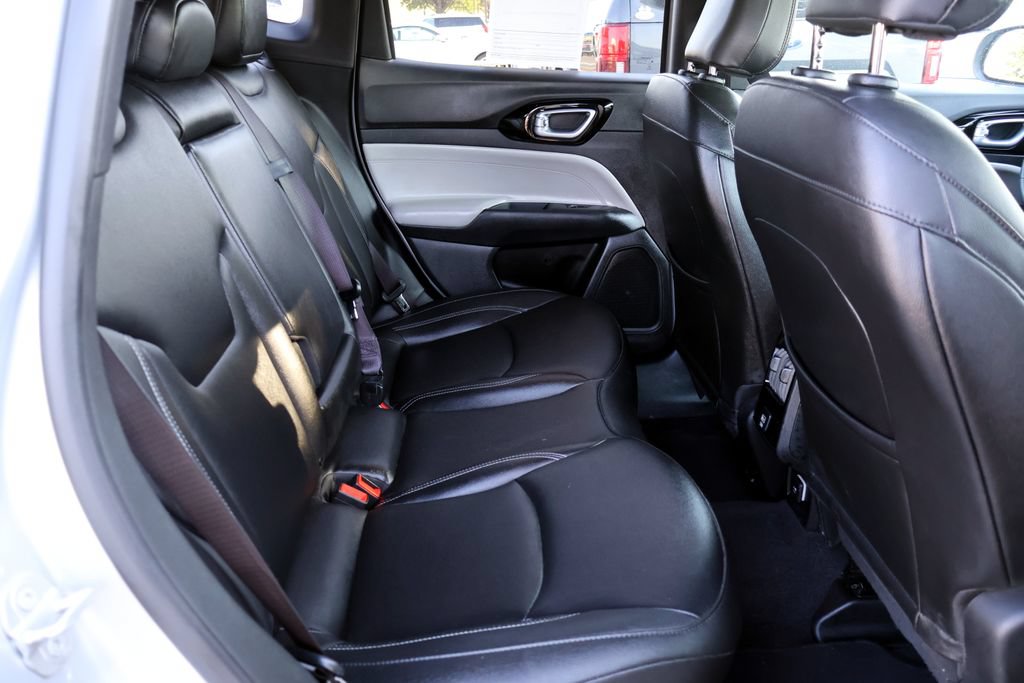 Used 2025 Jeep Compass Limited AWD/4WD image 24