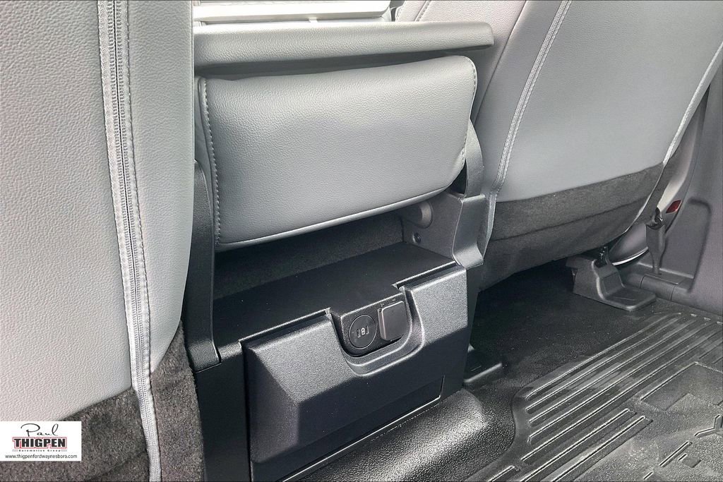 Certified 2025 Ford F250 XL w/ XL Chrome Package image 33