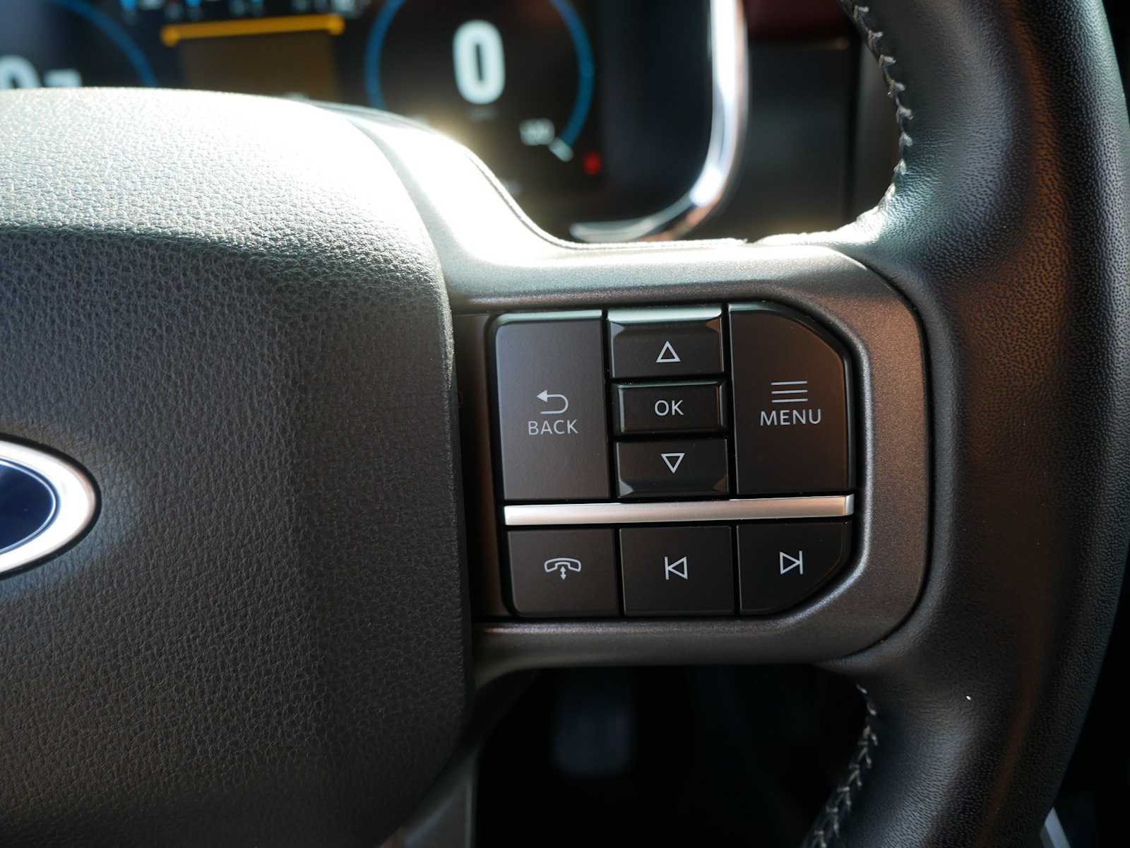 Certified 2018 Ford Explorer Limited w/ Equipment Group 301A AWD/4WD image 30