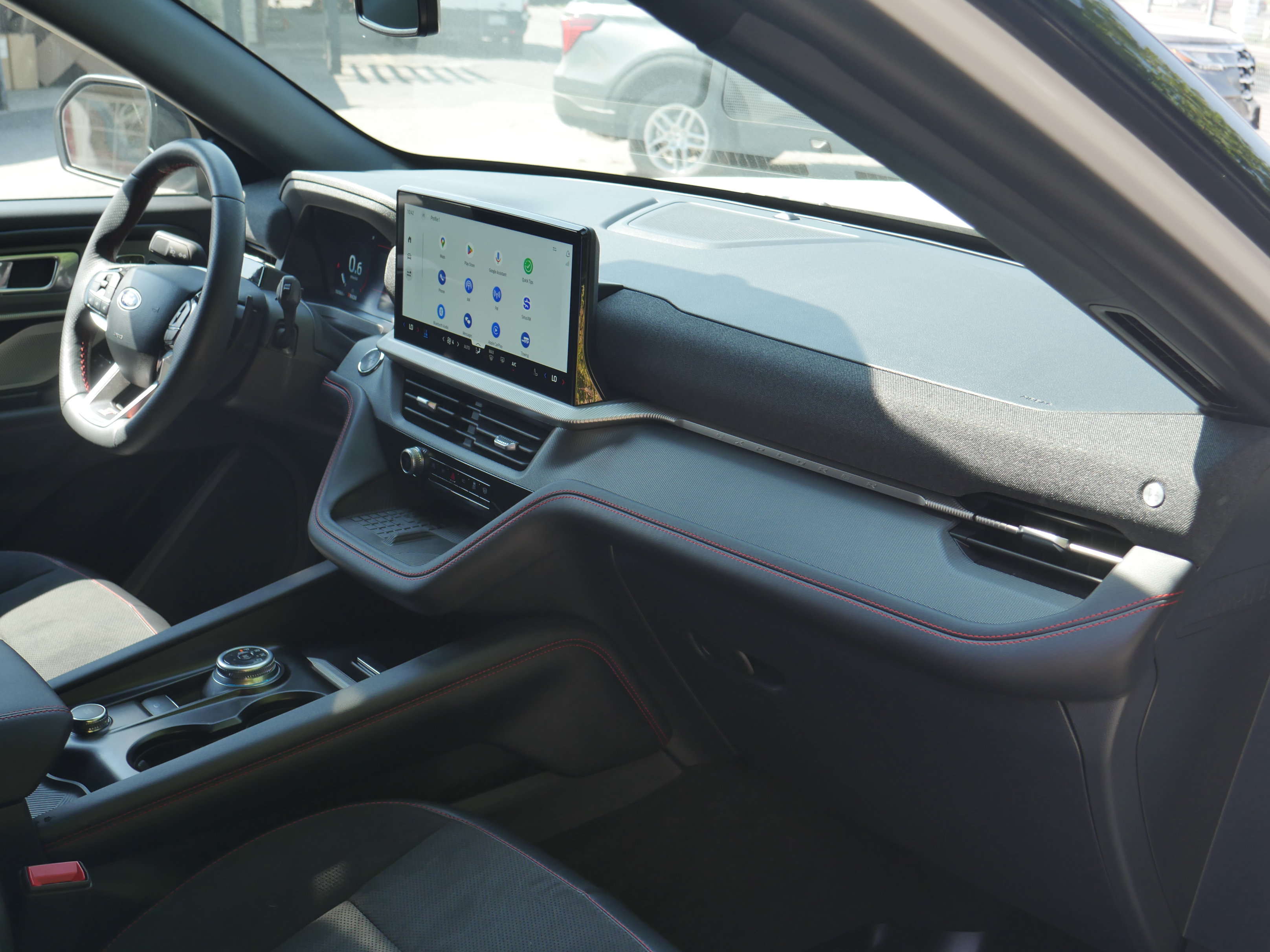 Certified 2025 Ford Explorer ST AWD/4WD image 30