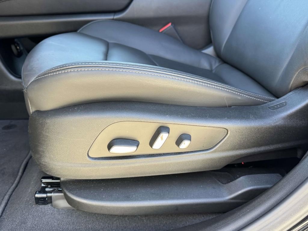 Used 2024 Cadillac XT6 Premium Luxury w/ LPO, Floor Liner Package FWD image 24