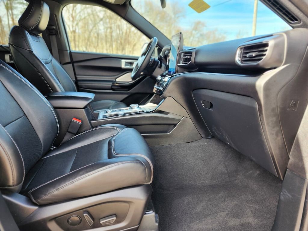 Certified 2022 Ford Explorer ST w/ Equipment Group 401A image 11