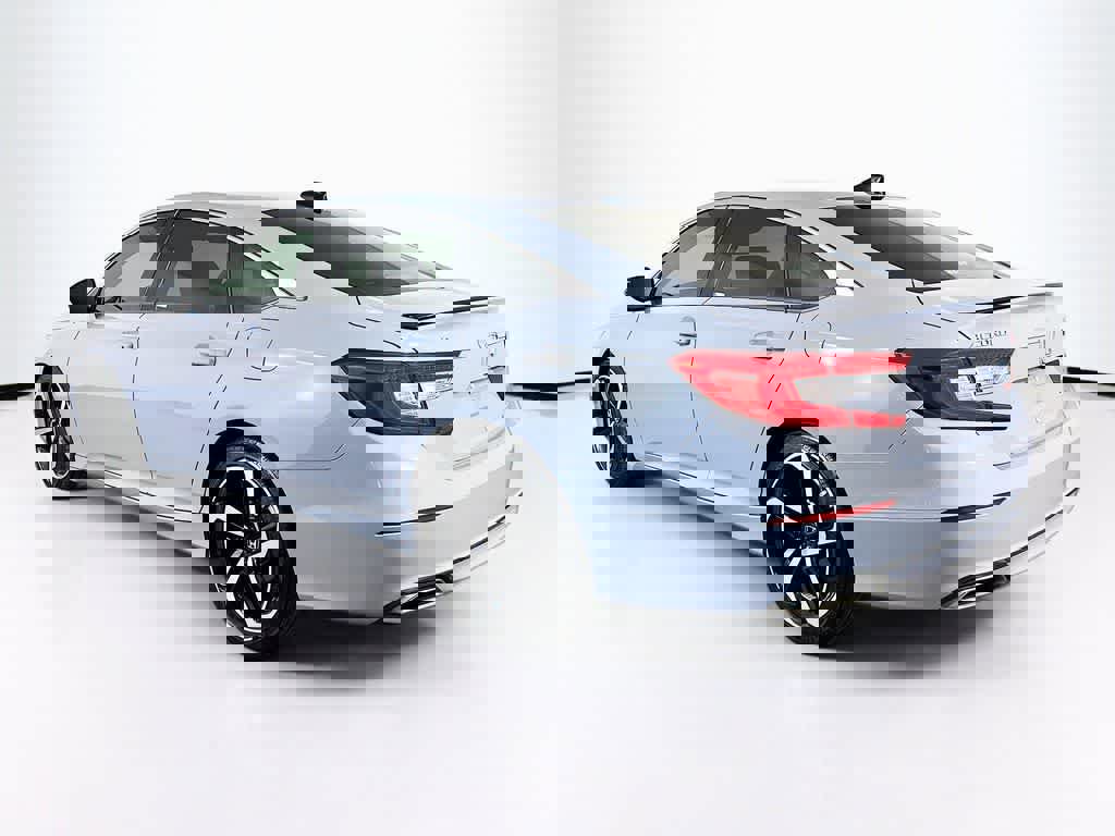 Used 2022 Honda Accord Sport image 3