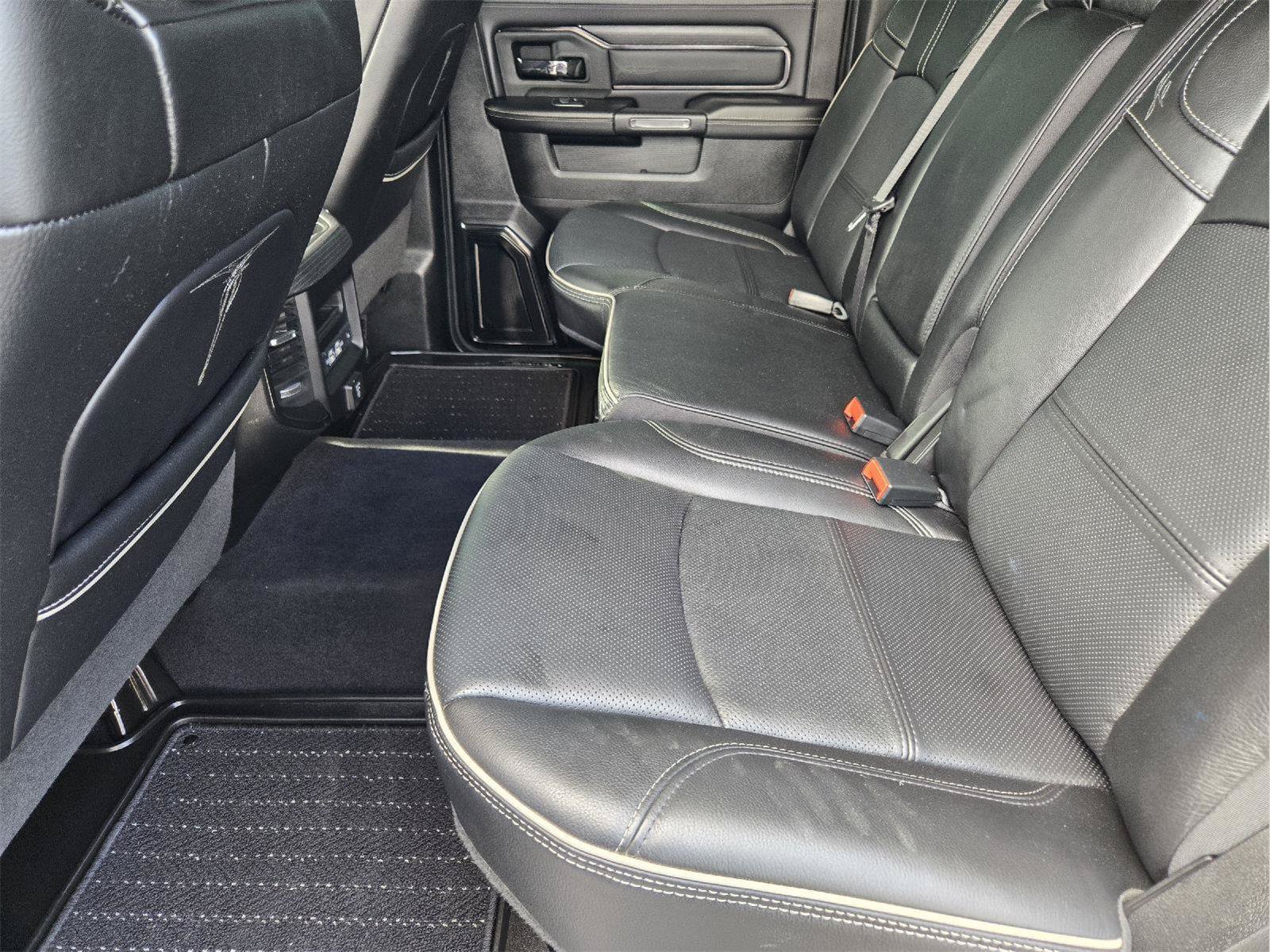 Used 2024 RAM 3500 Limited AWD/4WD image 29