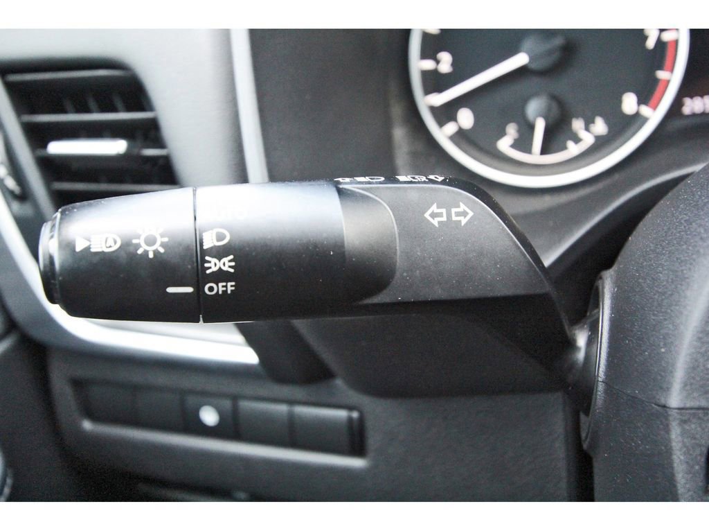 Used 2023 Nissan Rogue SV FWD image 16