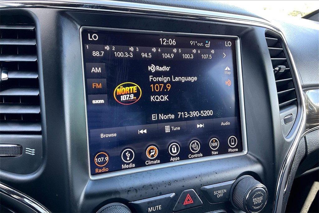 Used 2018 Jeep Grand Cherokee Overland image 26