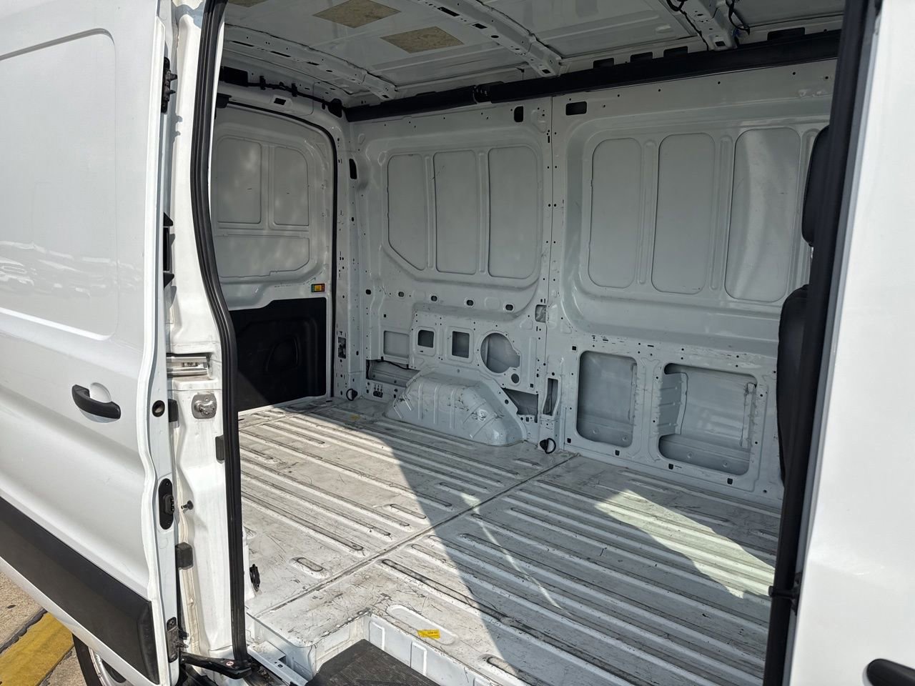Certified 2023 Ford Transit 250 Medium Roof image 13