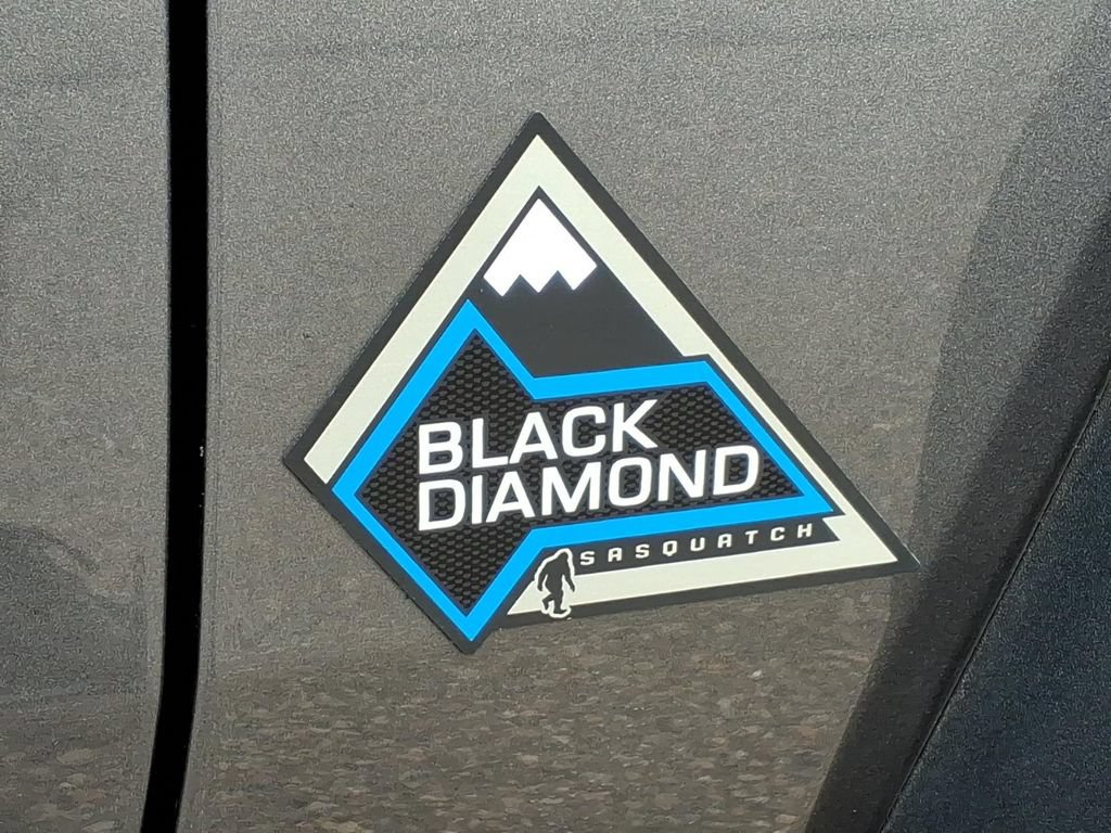 Certified 2021 Ford Bronco Black Diamond w/ Sasquatch Package AWD/4WD image 10