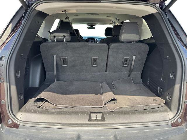 Used 2021 Chevrolet Traverse LT image 9