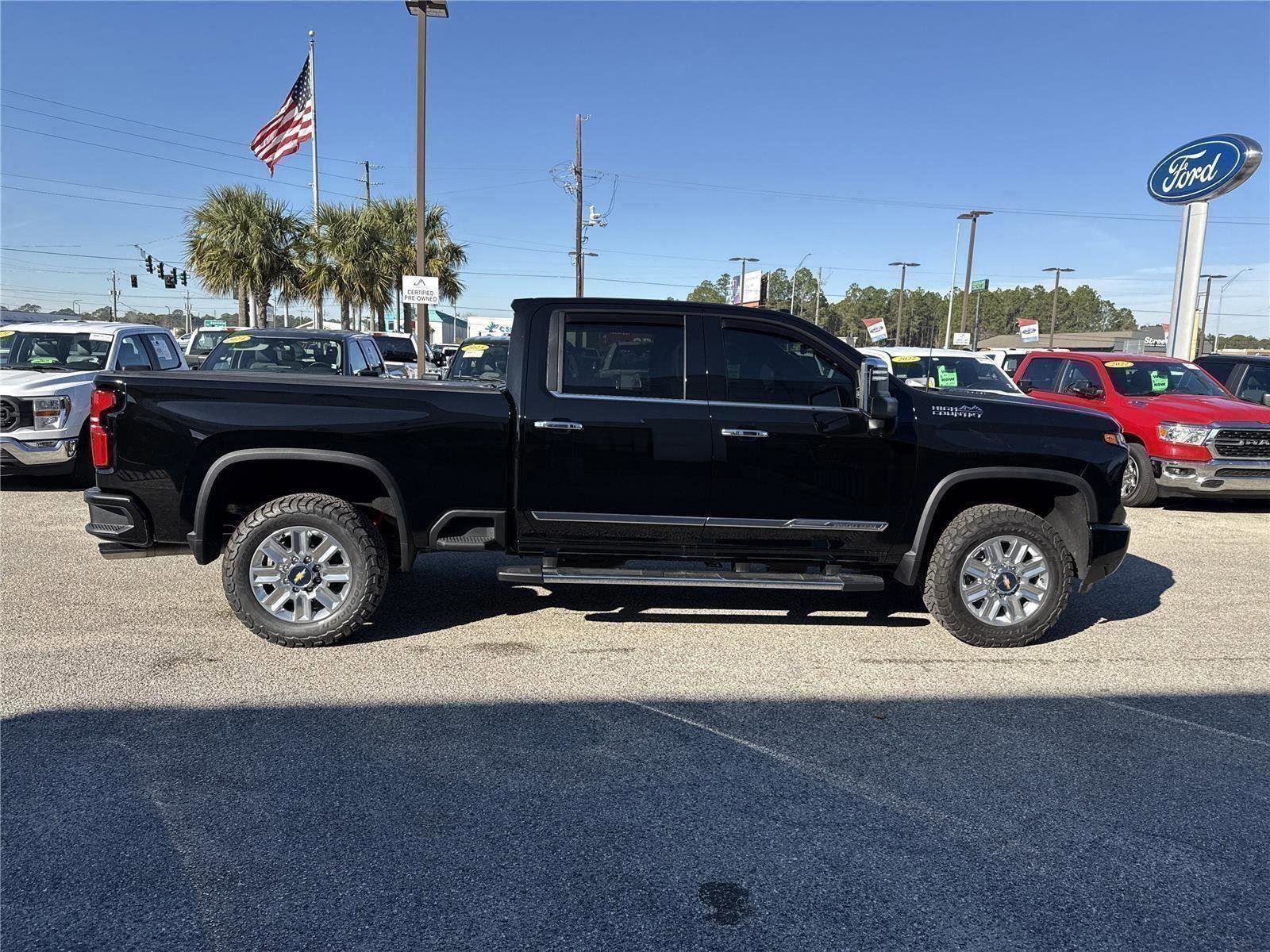 Used 2025 Chevrolet Silverado 2500 High Country w/ High Country Premium Package image 6