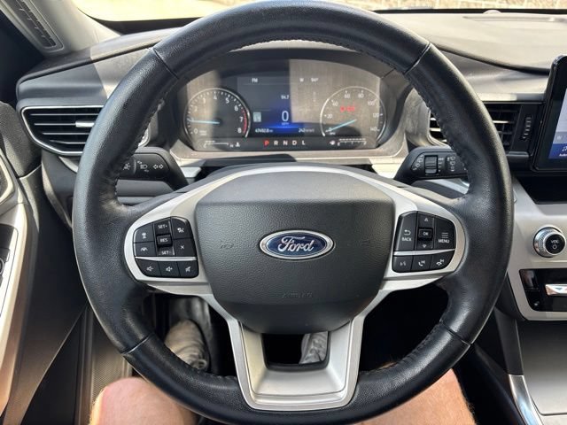 Certified 2023 Ford Explorer XLT w/ Equipment Group 202A AWD/4WD image 19