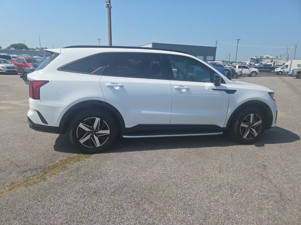 Used 2023 Kia Sorento S w/ Panoramic Sunroof Package FWD image 10