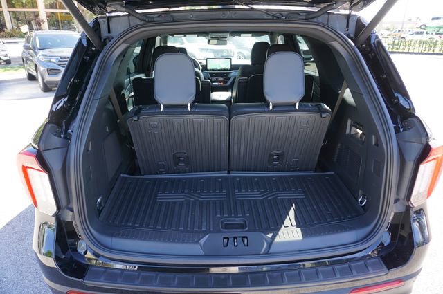 Certified 2025 Ford Explorer ST w/ Sun And Sound Package AWD/4WD image 28