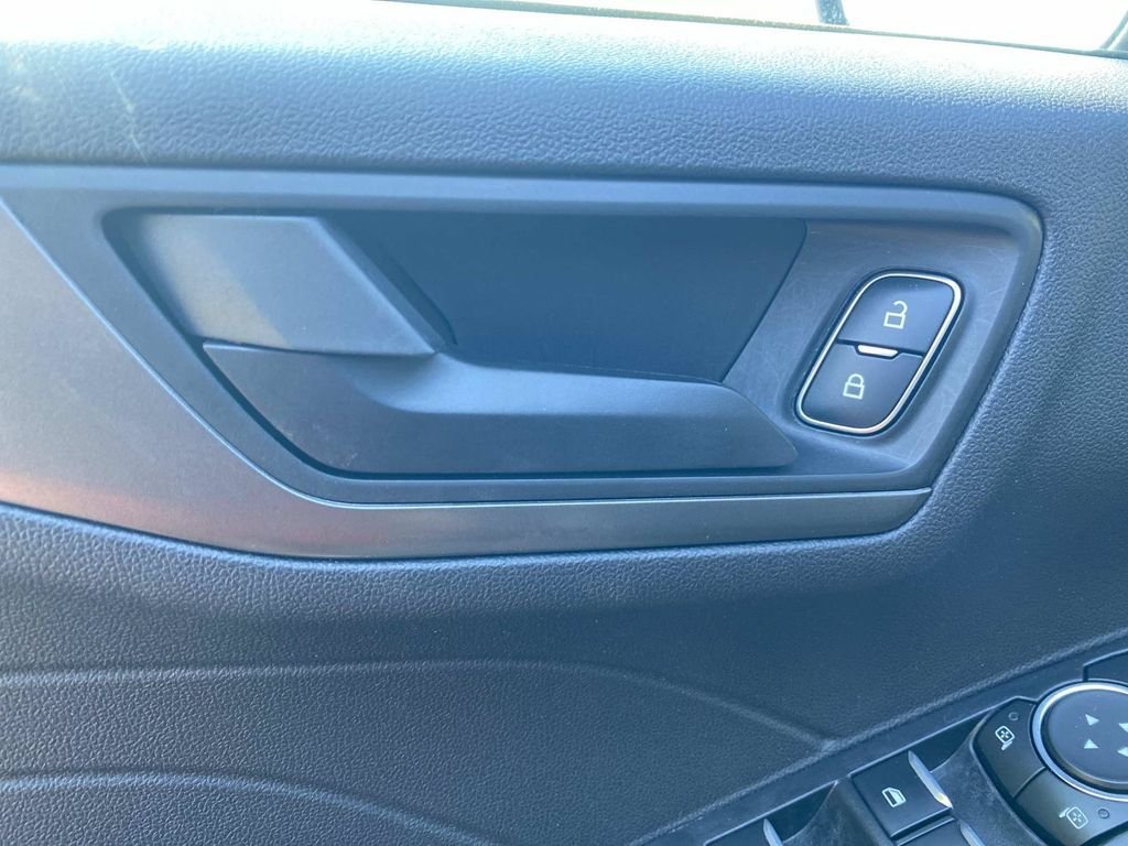 Certified 2025 Ford Escape Active FWD image 17