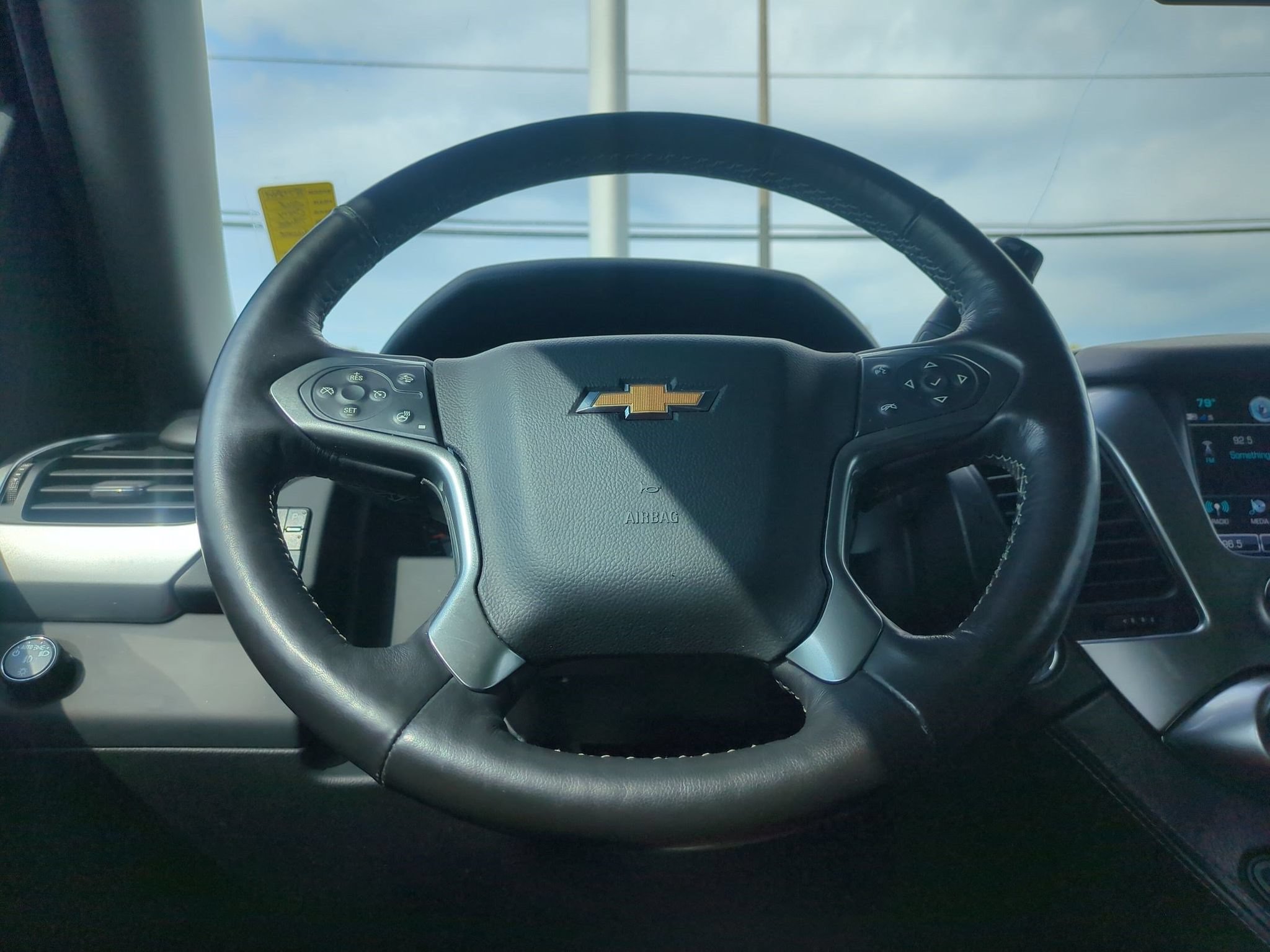 Used 2018 Chevrolet Tahoe Premier RWD image 16