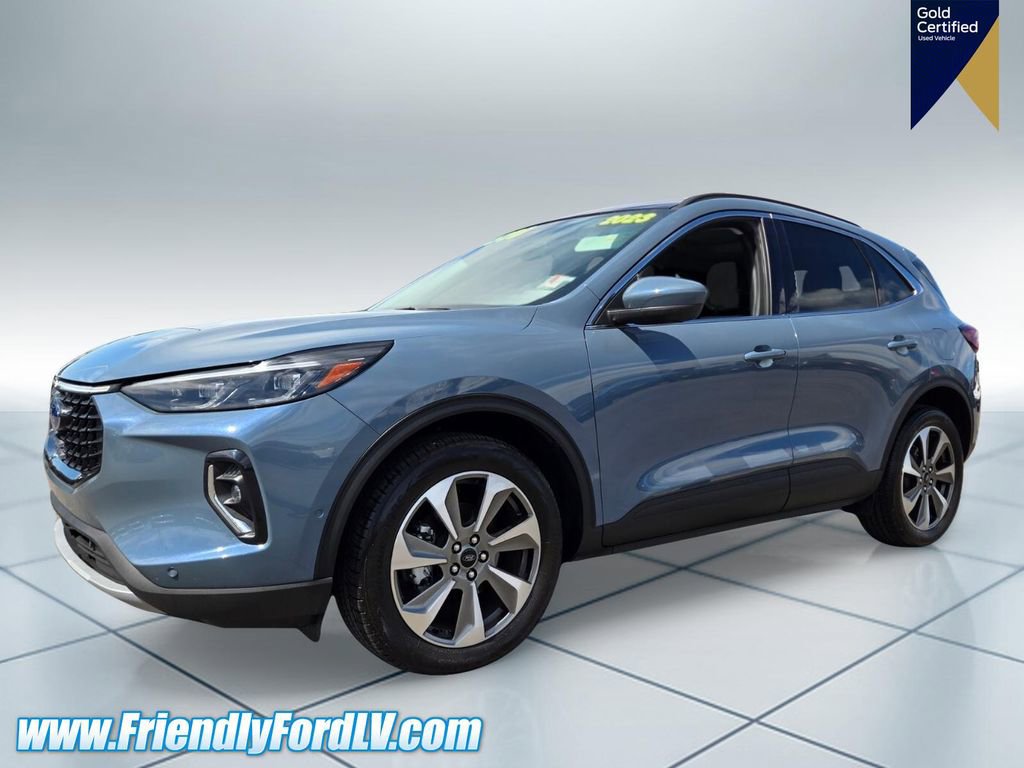 Certified 2023 Ford Escape Platinum w/ Premium Technology Package AWD/4WD image 3