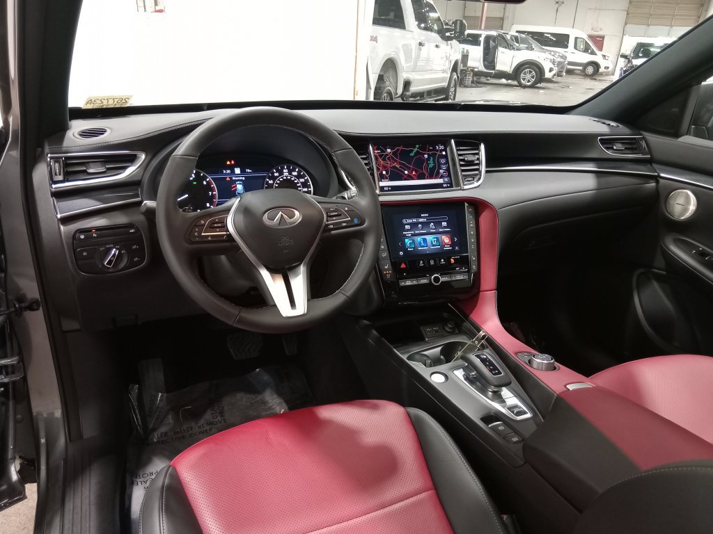 Used 2025 INFINITI QX50 Sport AWD/4WD image 14