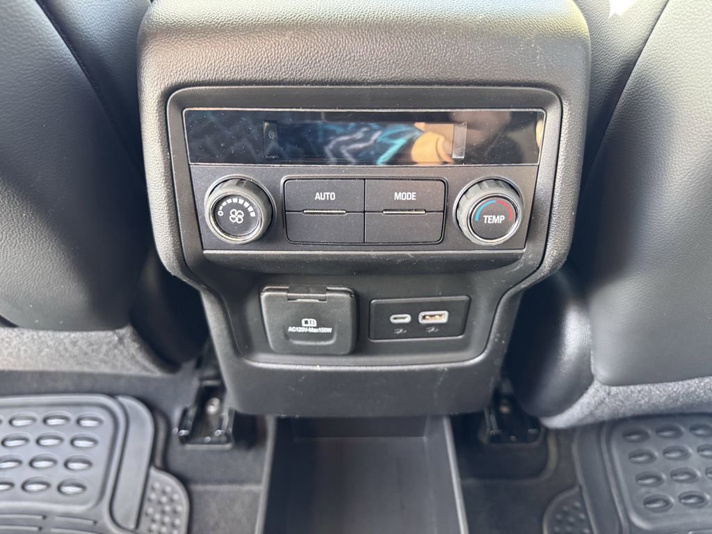 Used 2023 GMC Acadia SLT image 35