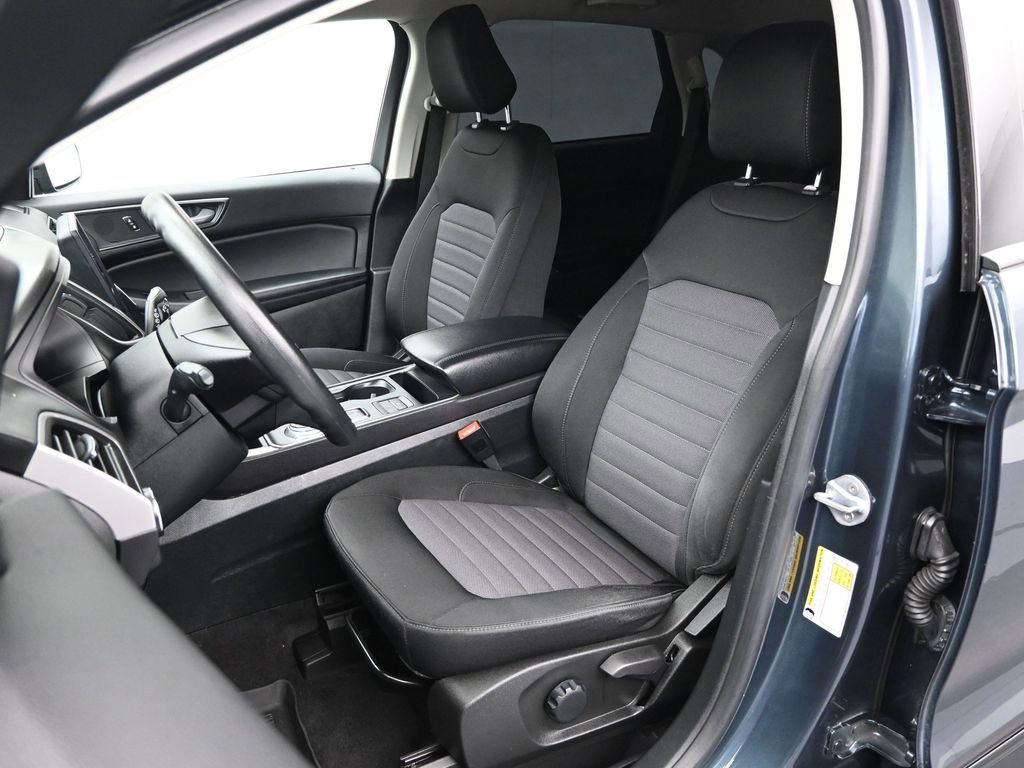 Certified 2022 Ford Edge SE w/ Black Appearance Package image 38
