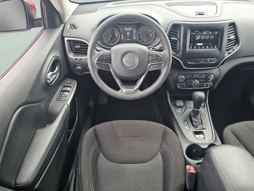 Used 2021 Jeep Cherokee Latitude image 10