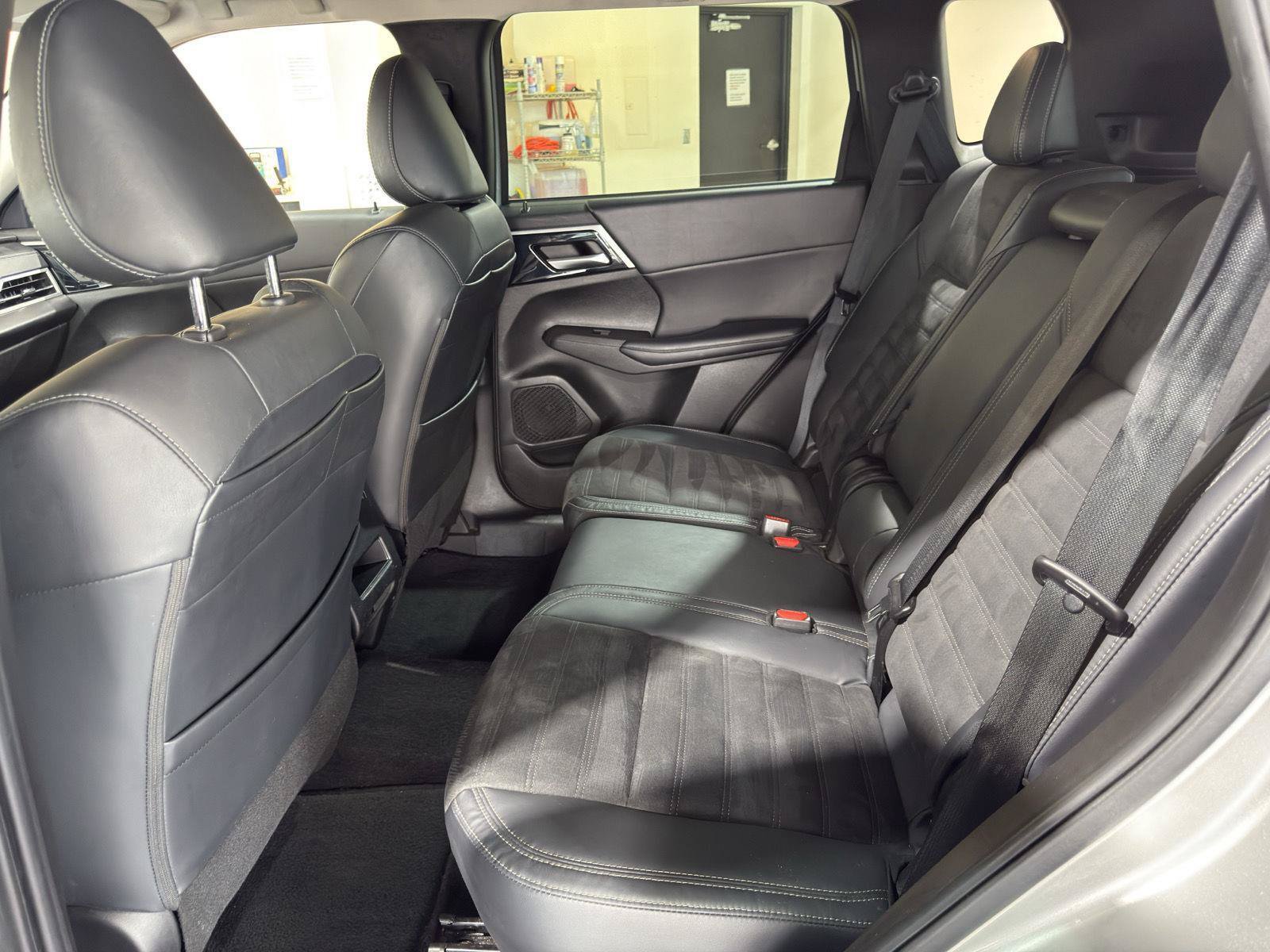 Used 2023 Mitsubishi Outlander SE FWD image 24