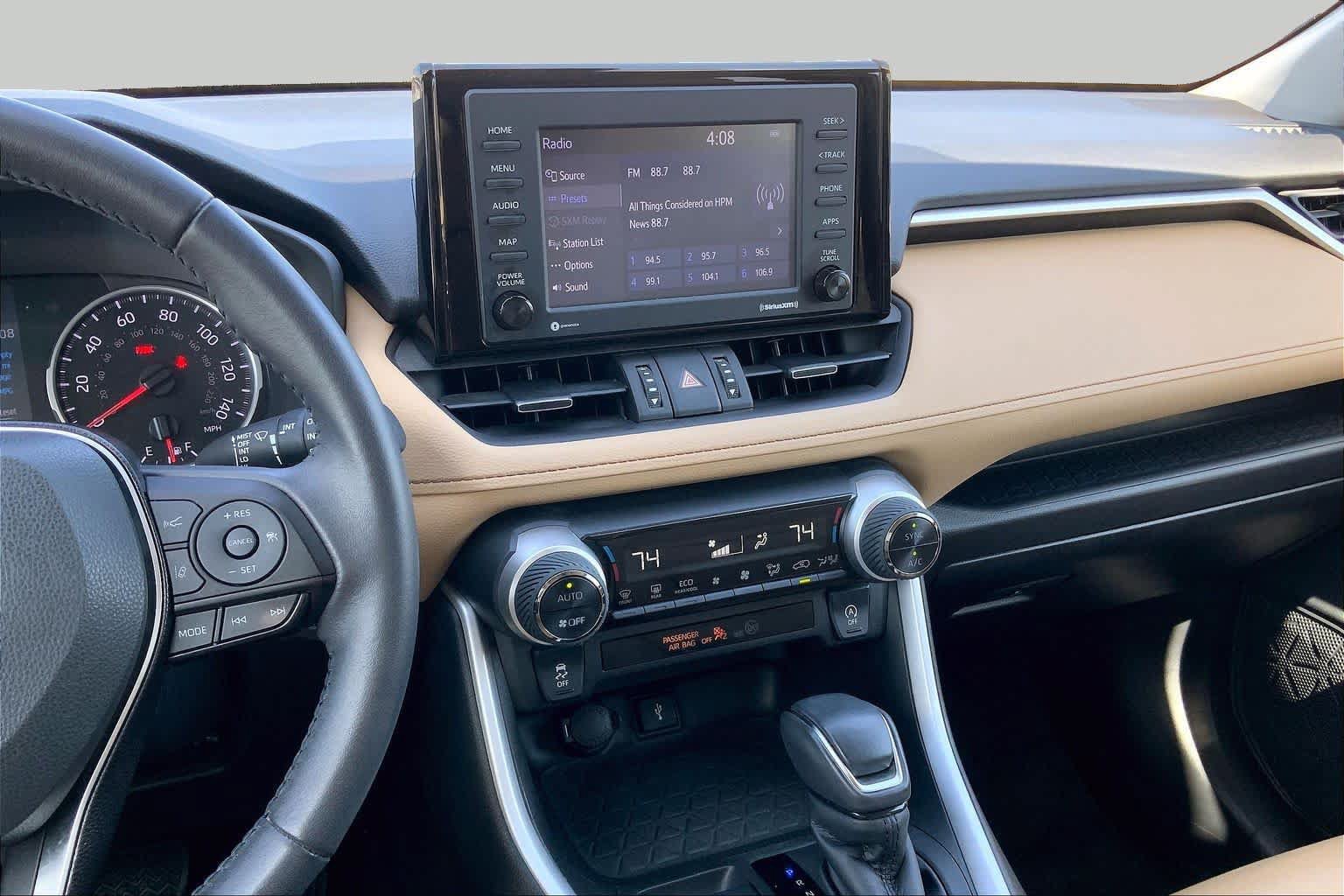 Used 2022 Toyota RAV4 XLE Premium FWD image 7
