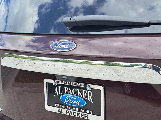 Certified 2022 Ford Explorer XLT image 10