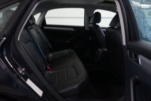 Used 2019 Volkswagen Passat 2.0T Wolfsburg image 29