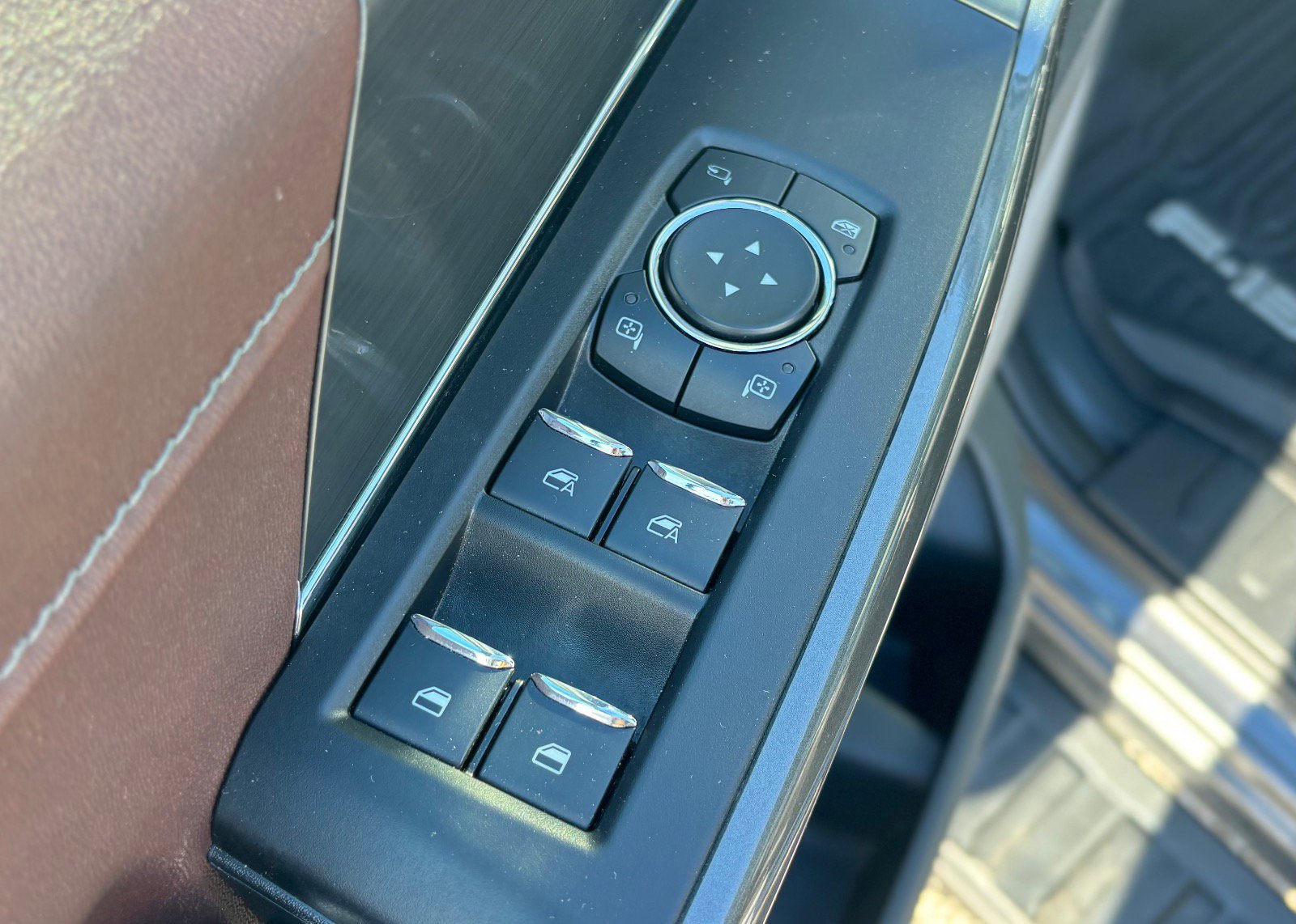 Certified 2022 Ford F150 Lariat w/ Equipment Group 502A High image 33