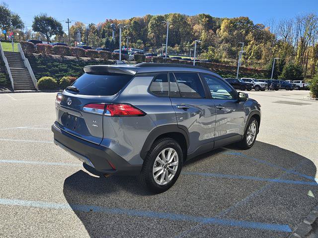 Used 2023 Toyota Corolla Cross LE AWD/4WD image 34