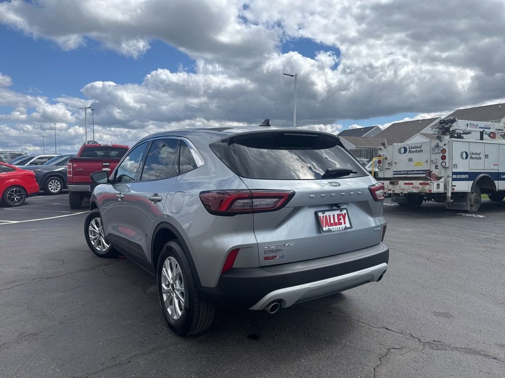 Certified 2023 Ford Escape Active AWD/4WD image 9