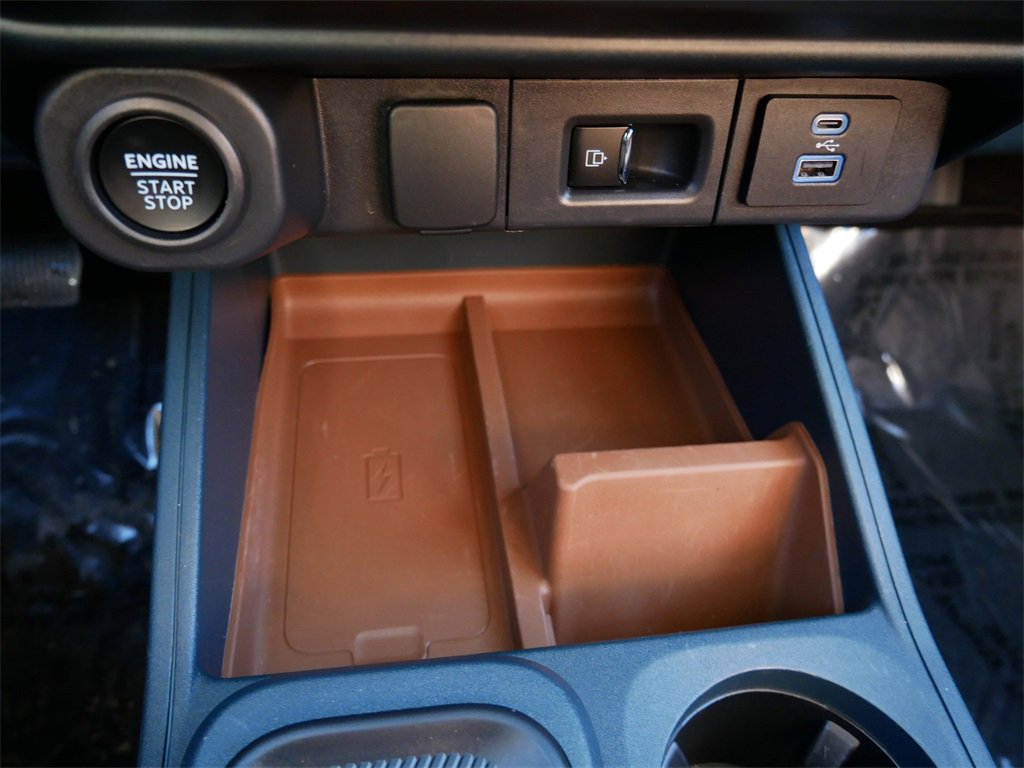 Certified 2024 Ford Maverick Lariat image 26