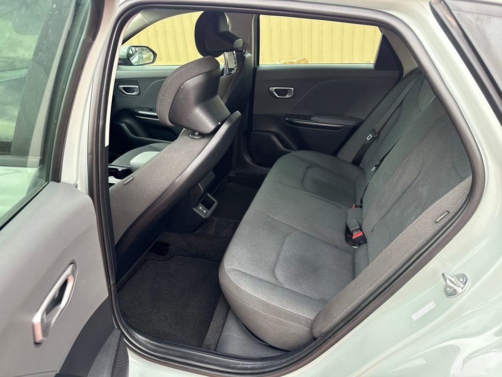 Used 2025 Kia K4 LXS image 15