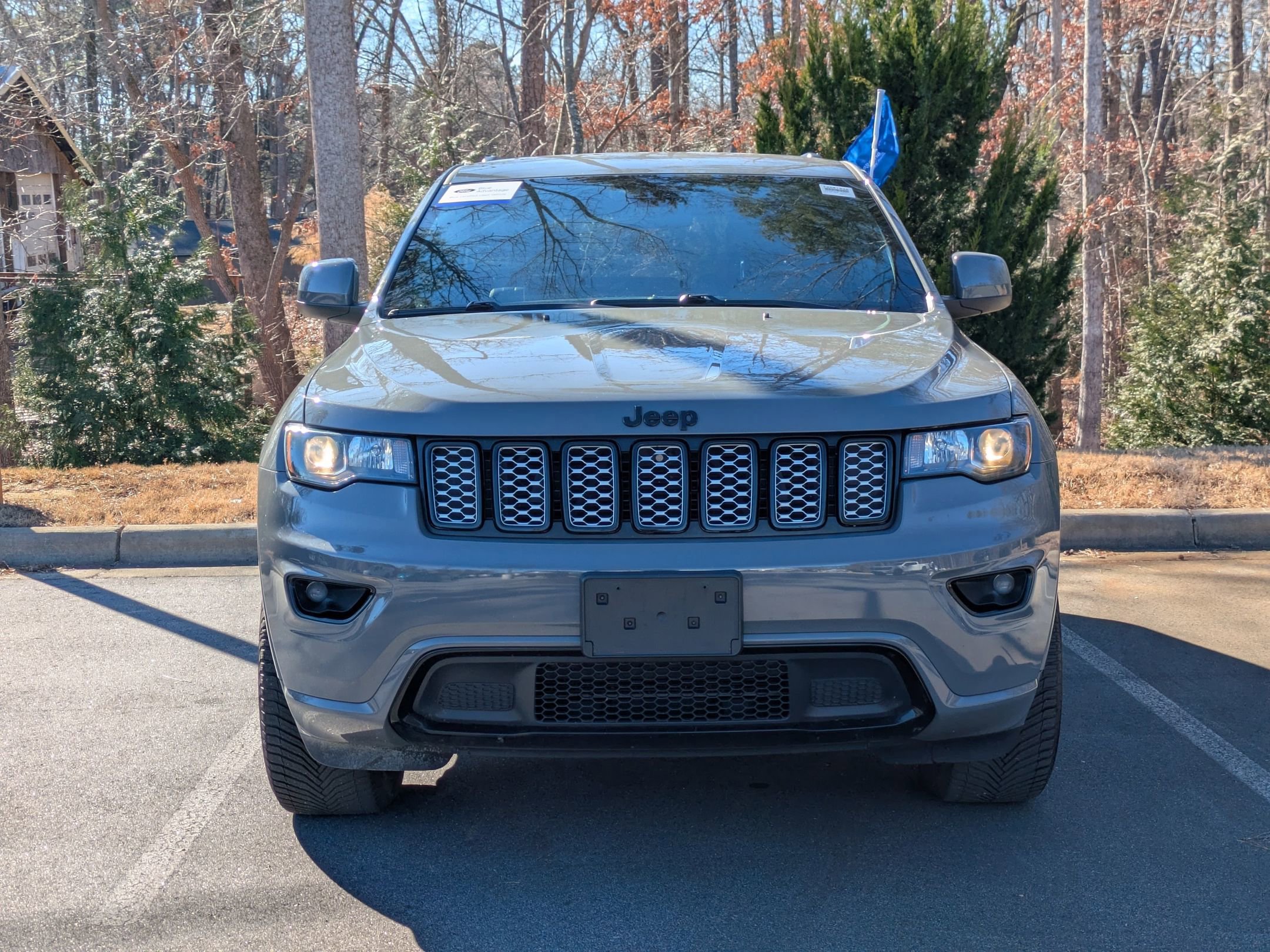 Used 2021 Jeep Grand Cherokee Laredo X image 7
