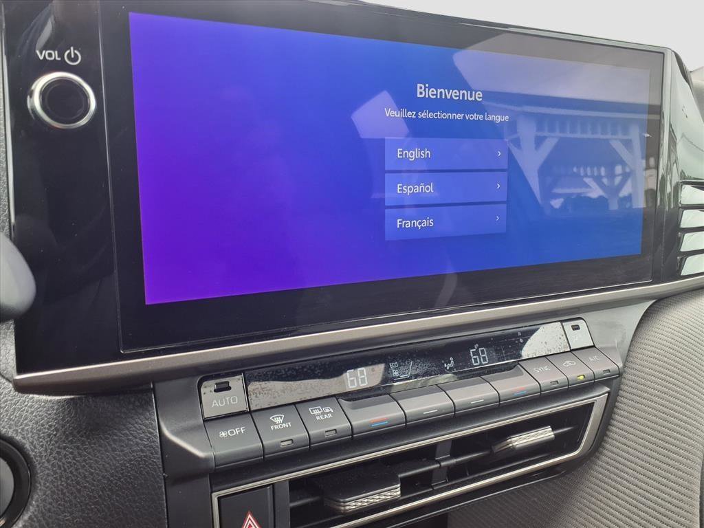 Used 2025 Toyota Camry Hybrid image 20