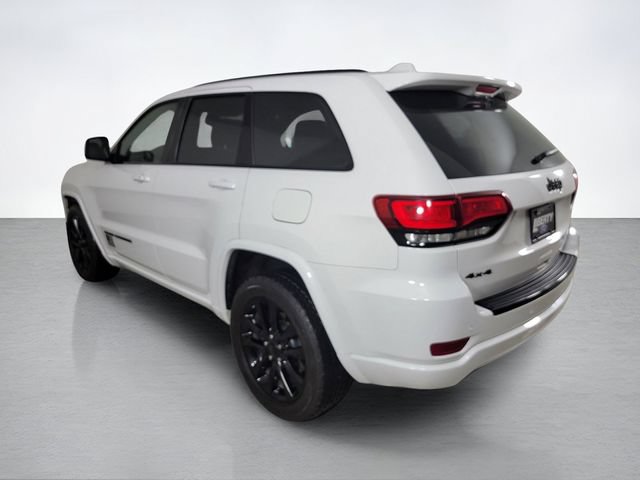 Used 2018 Jeep Grand Cherokee Altitude AWD/4WD image 5