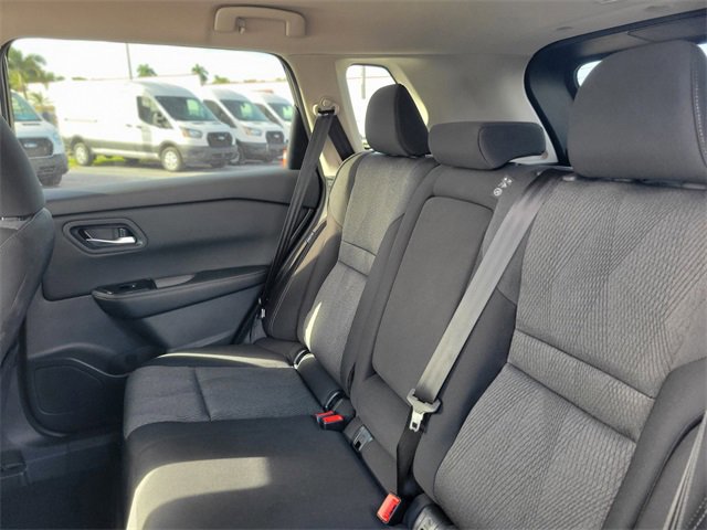 Used 2026 Nissan Rogue SV image 8